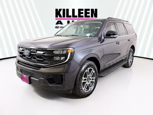 New 2026 Ford Expedition Active image 3