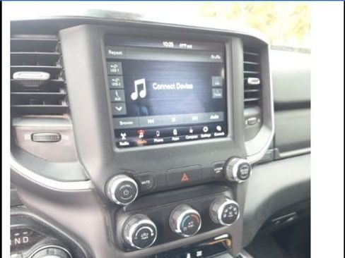 Used 2021 RAM 1500 Big Horn image 4