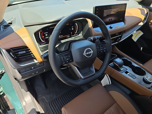 New 2026 Nissan Rogue Platinum AWD/4WD image 16