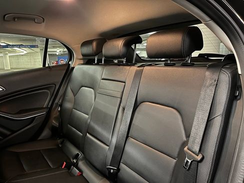 Used 2018 Mercedes-Benz GLA 250 image 17