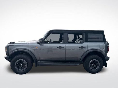 Used 2022 Ford Bronco Badlands image 2