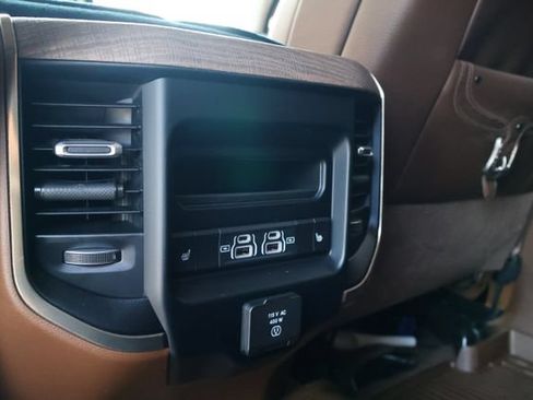 Used 2024 RAM 2500 Limited w/ Towing Technology Group AWD/4WD image 9