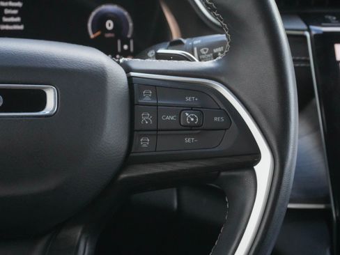 Used 2021 Jeep Grand Cherokee L Limited AWD/4WD image 20
