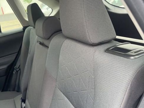 Used 2023 Toyota RAV4 XLE AWD/4WD image 9