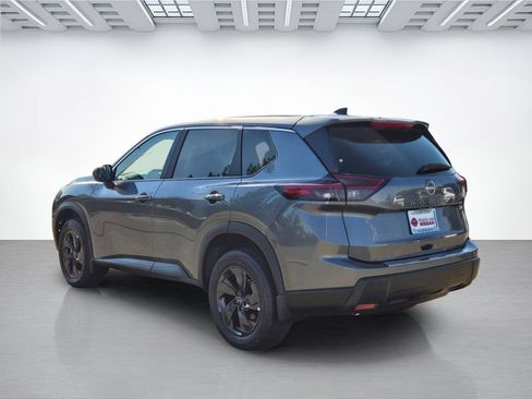 New 2026 Nissan Rogue SV FWD image 6