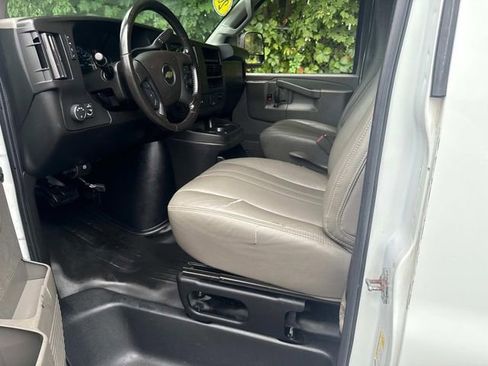 Used 2020 Chevrolet Express 2500 w/ Driver Convenience Package image 13