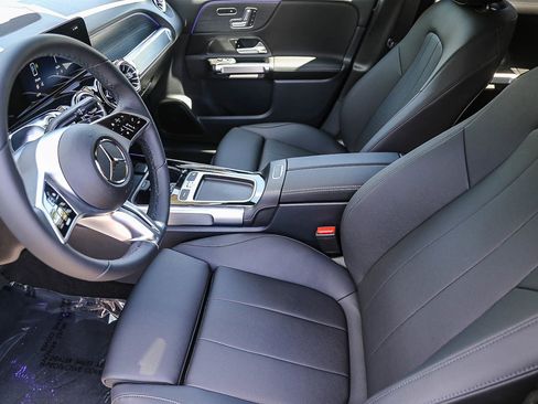 New 2026 Mercedes-Benz GLB 250 image 17