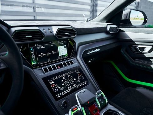 Used 2024 Lamborghini Urus Performante image 76