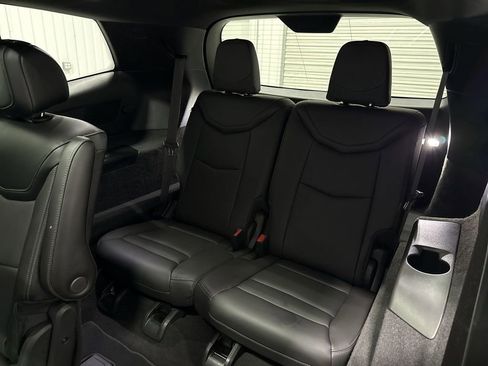Used 2024 Cadillac XT6 Premium Luxury image 26