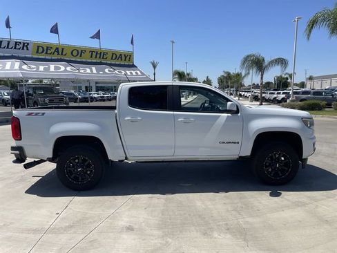 Used 2017 Chevrolet Colorado Z71 AWD/4WD image 9