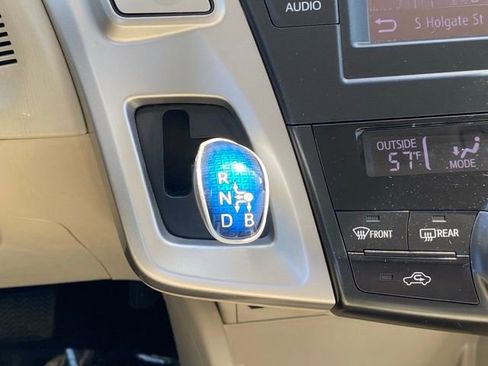 Used 2013 Toyota Prius V Five FWD image 14