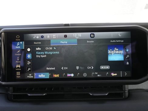 Used 2025 Jeep Wrangler Unlimited Sahara w/ Safety Group AWD/4WD image 56