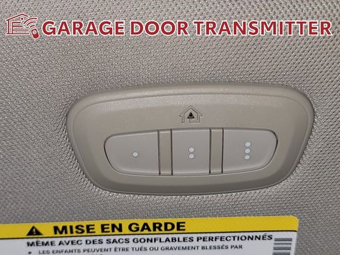 Used 2020 Chrysler Pacifica Touring-L image 27