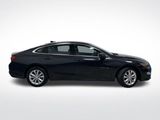 Used 2023 Chevrolet Malibu LT image 2