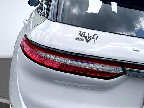 Used 2023 Lincoln Corsair Reserve FWD image 24