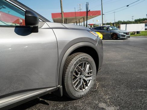 Used 2026 Nissan Rogue S FWD image 16