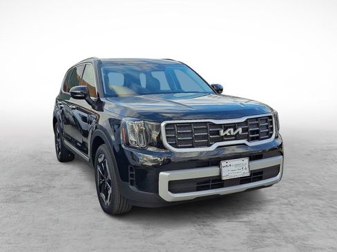 New 2025 Kia Telluride S image 3