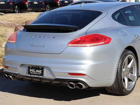 Used 2015 Porsche Panamera S image 10