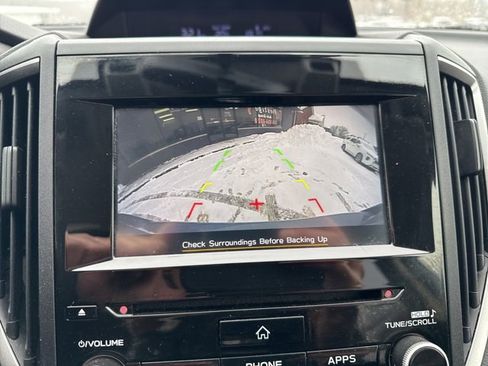 Used 2021 Subaru Crosstrek 2.0i Premium image 8