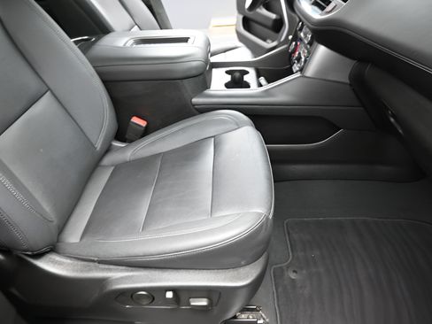 Used 2023 Chevrolet Tahoe LT w/ Luxury Package AWD/4WD image 49