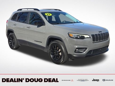 Used 2023 Jeep Cherokee Altitude Lux image 8