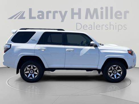 Used 2024 Toyota 4Runner TRD Off-Road Premium w/ Moonroof Package AWD/4WD image 6