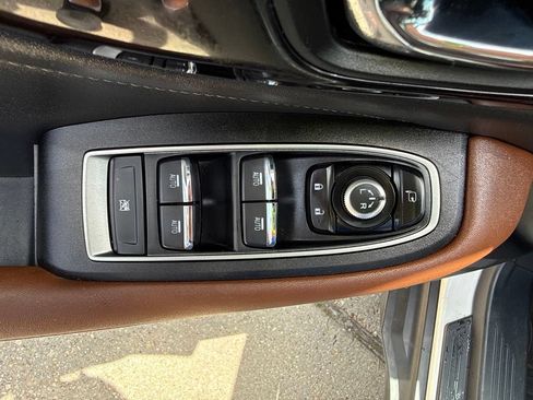 Used 2022 Subaru Outback Touring XT AWD/4WD image 11