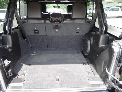 Used 2021 Jeep Wrangler High Altitude image 39