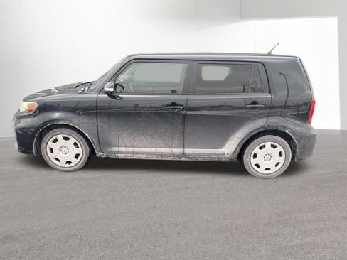 Used 2012 Scion xB image 4