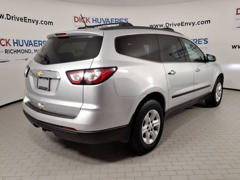 Used 2017 Chevrolet Traverse LS AWD/4WD image 4