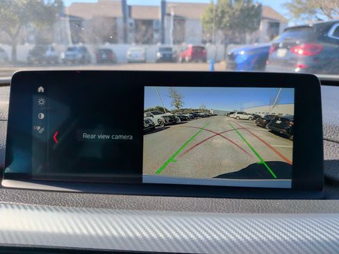 Used 2018 BMW 330e w/ M Sport Package image 18