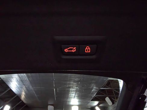 Used 2023 BMW X6 xDrive40i w/ Executive Package image 42