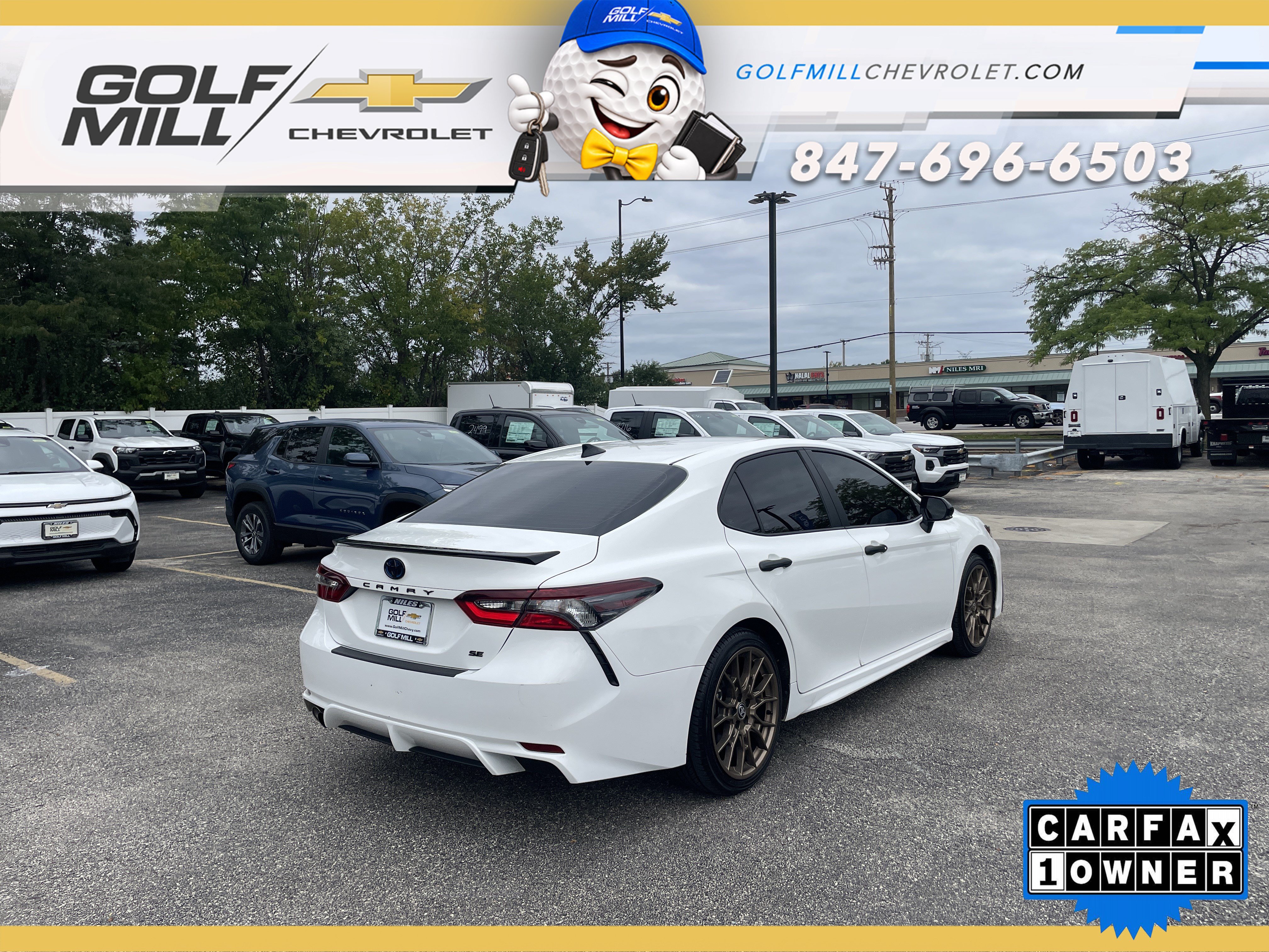 Used 2024 Toyota Camry SE w/ Convenience Package FWD image 7