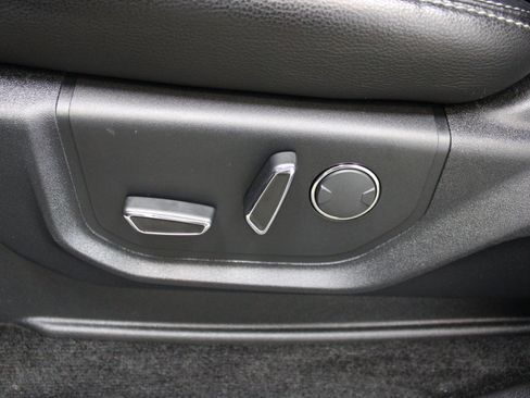 Used 2018 Ford F150 Lariat image 16