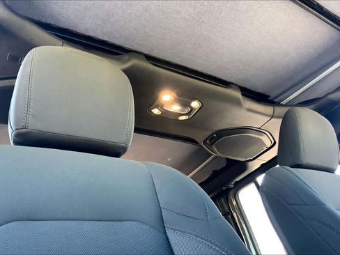 Used 2020 Jeep Wrangler Unlimited Sport S image 12