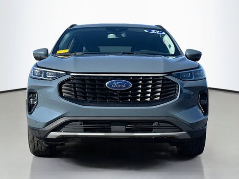 Used 2023 Ford Escape Platinum image 16