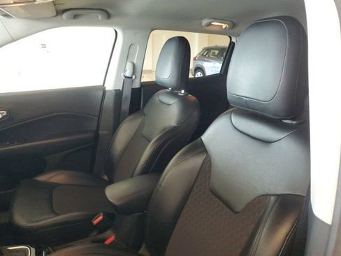 Used 2020 Jeep Compass Latitude image 20