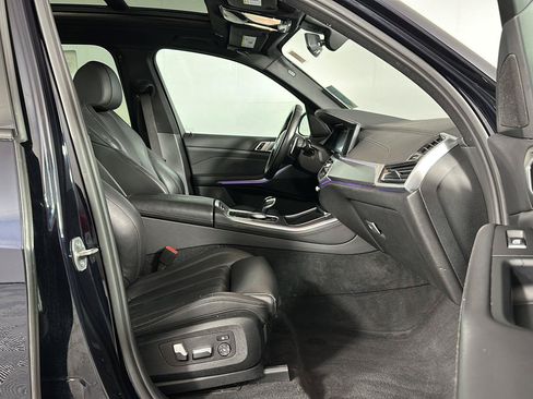 Used 2022 BMW X5 xDrive40i w/ M Sport Package AWD/4WD image 31