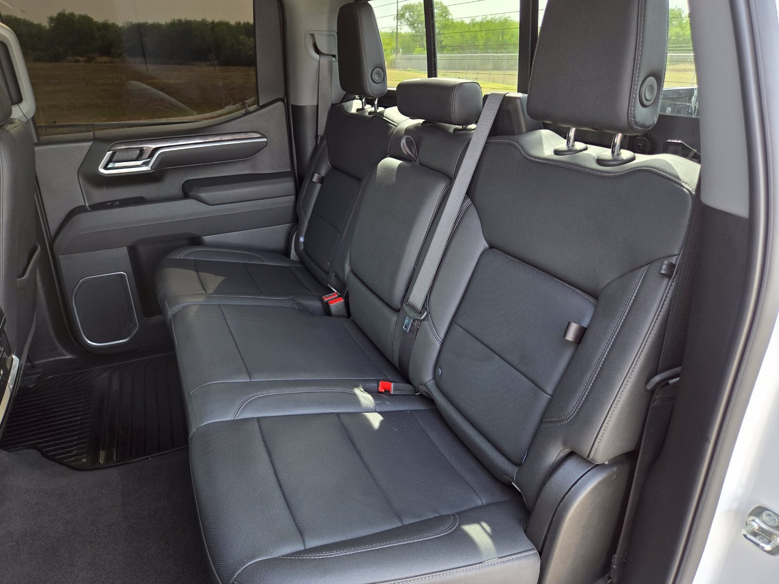 Used 2025 Chevrolet Silverado 1500 LTZ w/ Z71 Off-Road Package AWD/4WD image 26
