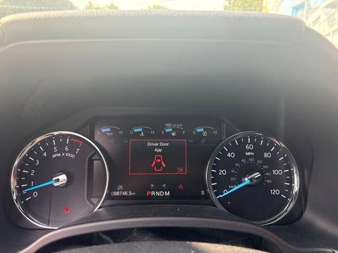 Used 2018 Ford Expedition Limited w/ Equipment Group 301A AWD/4WD image 18