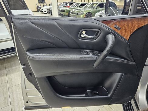 Used 2015 INFINITI QX80 4WD w/ Deluxe Technology Package image 42
