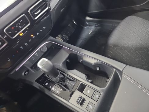 New 2026 Nissan Sentra SV w/ SV Convenience Package FWD image 24
