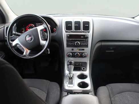 Used 2010 GMC Acadia SLE image 6