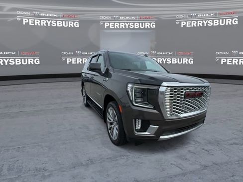 Used 2021 GMC Yukon Denali w/ LPO, Illumination Package AWD/4WD image 3