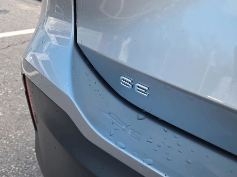 New 2026 Volkswagen Tiguan SE image 10