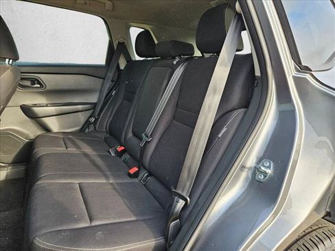 Used 2024 Nissan Rogue S FWD image 15