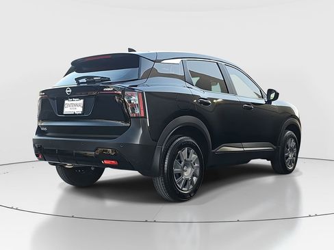 Used 2025 Nissan Kicks S image 5