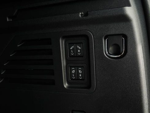 New 2026 Buick Enclave Sport Touring w/ Super Cruise Package image 9