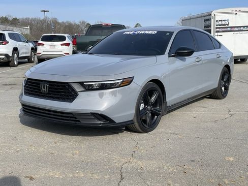 Used 2024 Honda Accord Sport image 3