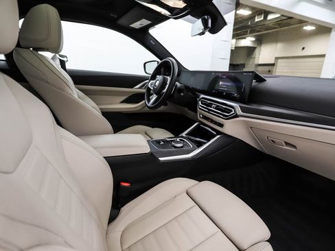 Used 2024 BMW 440i xDrive Coupe w/ Premium Package image 24